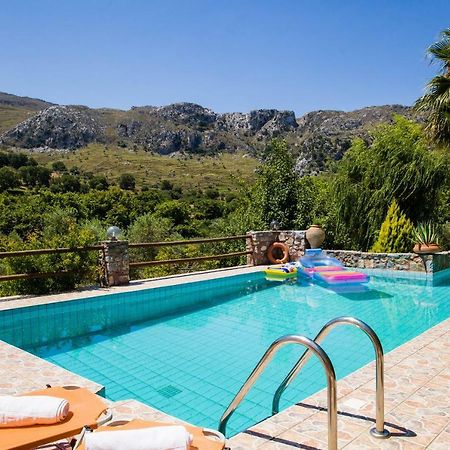 Eleana Villa Angouselianá Екстериор снимка