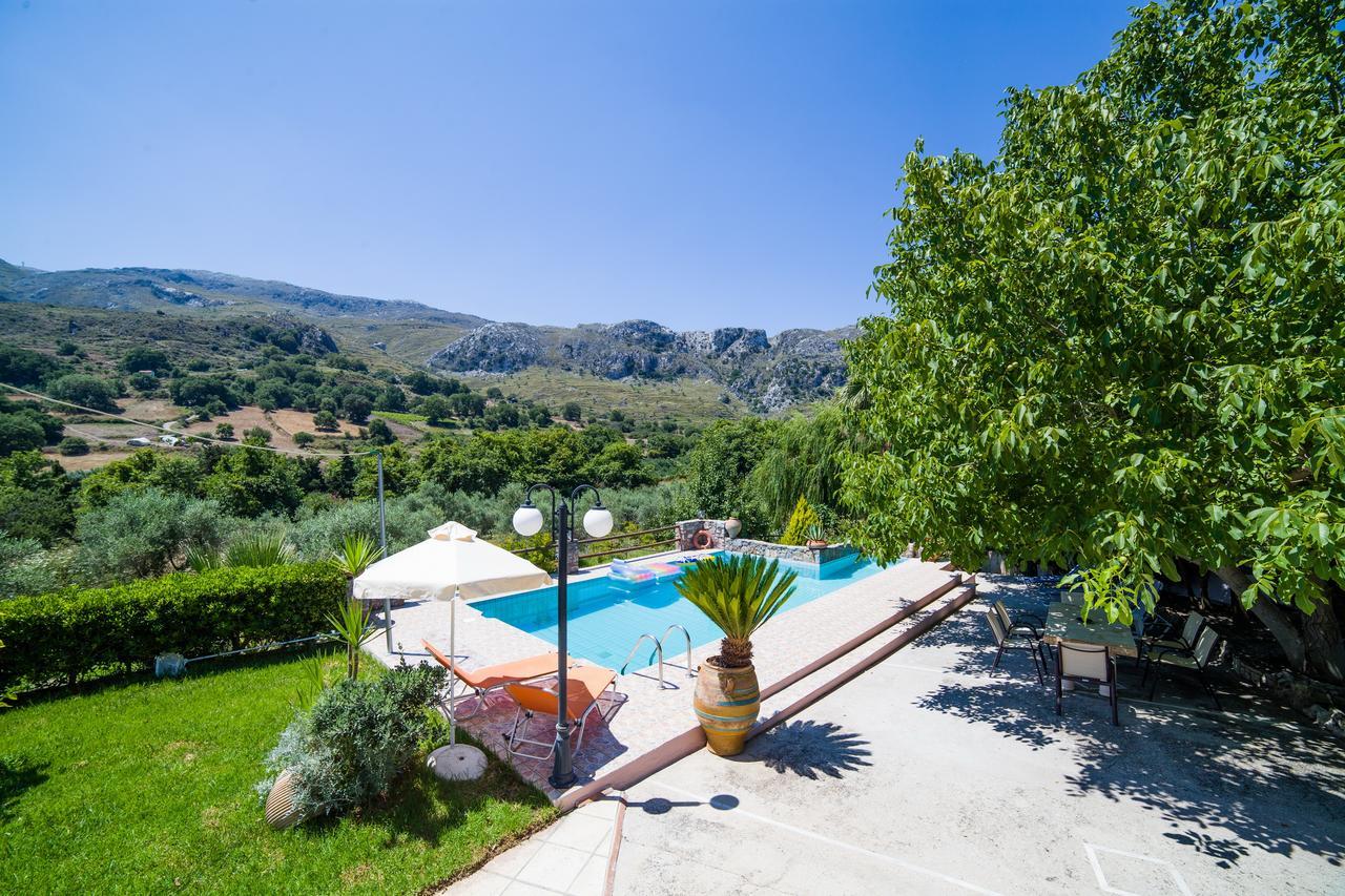 Eleana Villa Angouselianá Екстериор снимка