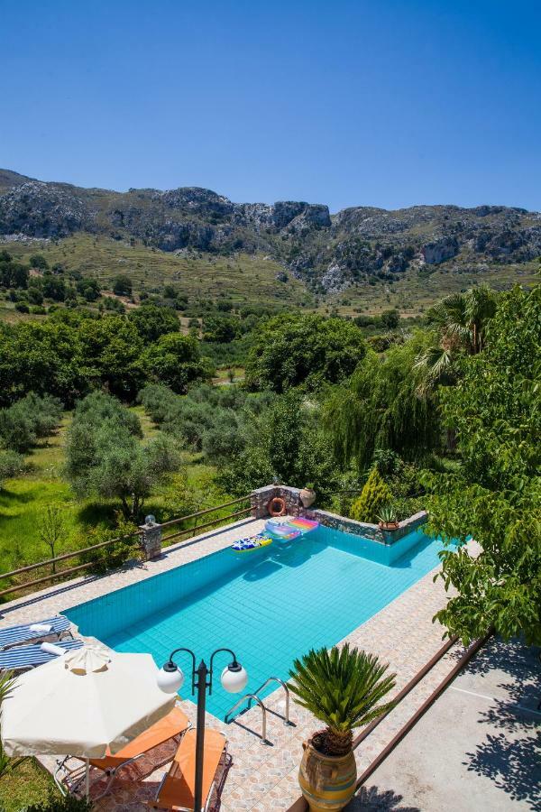 Eleana Villa Angouselianá Екстериор снимка