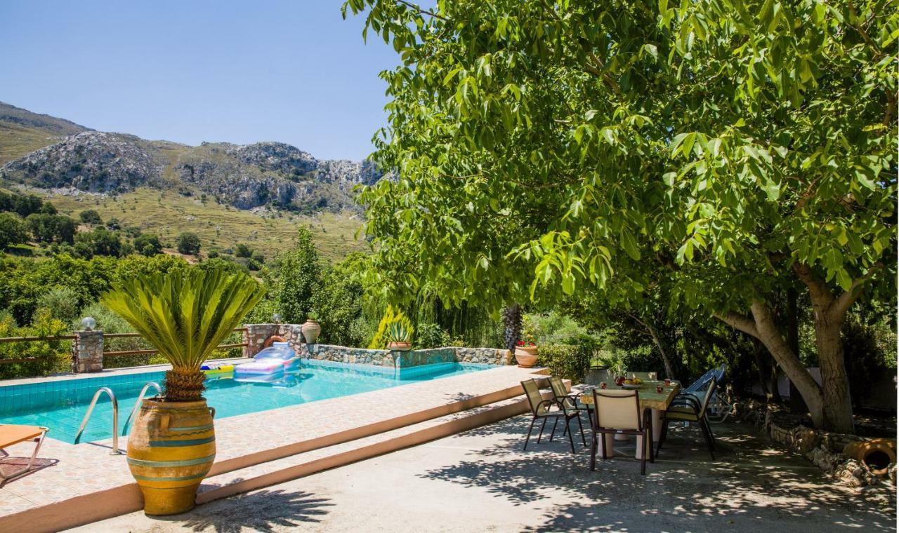 Eleana Villa Angouselianá Екстериор снимка